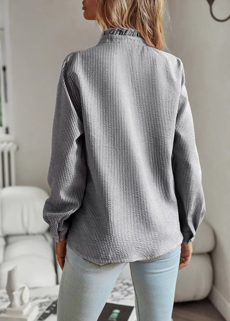Lovaé™ | Stilfuld Flæset Knapbluse