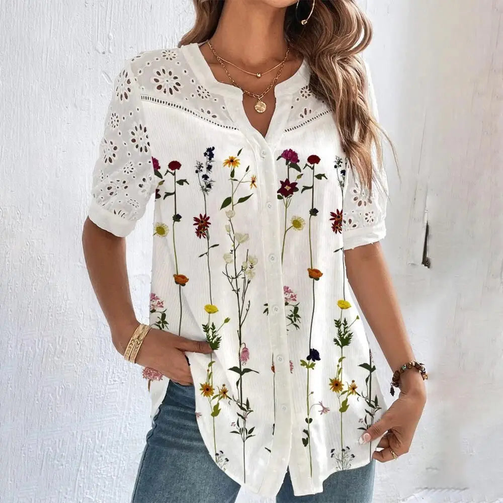 Lovaé™ | Blondebluse med Broderet Blomstermotiv