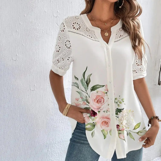 Lovaé™ | Blondebluse med Broderet Blomstermotiv